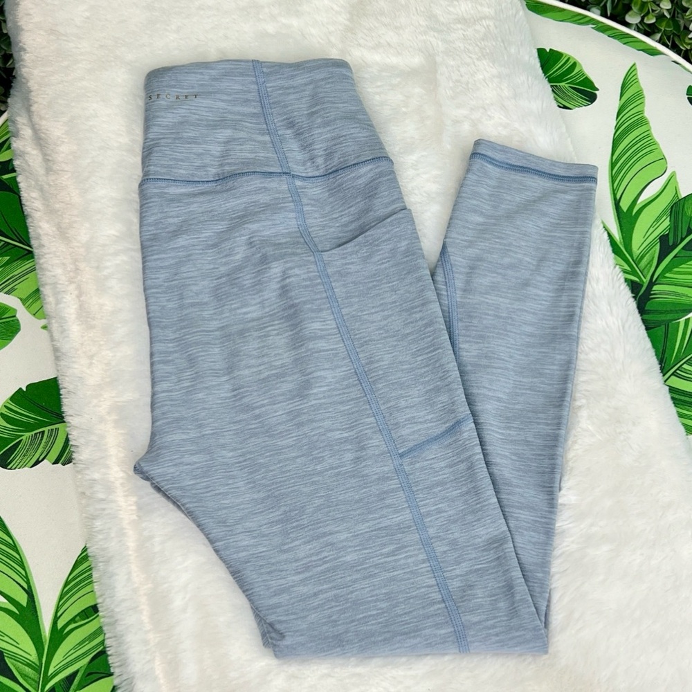 Victoria's Secret Incredible Essential Leggings Heather Silver Fog Blue NWOT